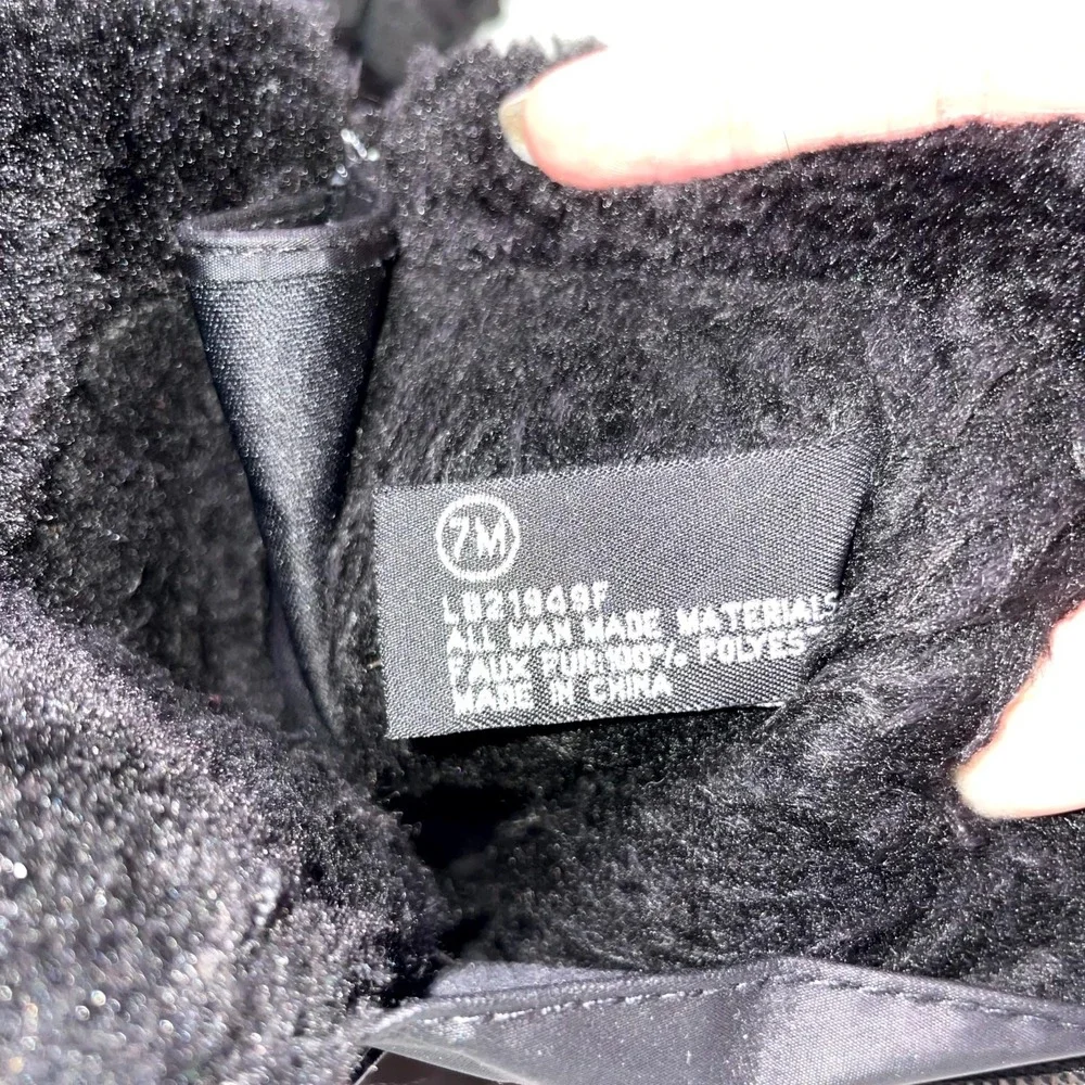 Totes Womens US 7 M Snow Boots Black Faux Fur Lined Side Zipper Weatherproof